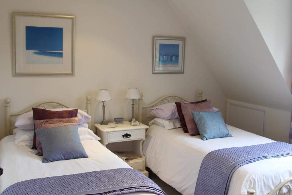 Sunny Cottage Maidenhead Room photo