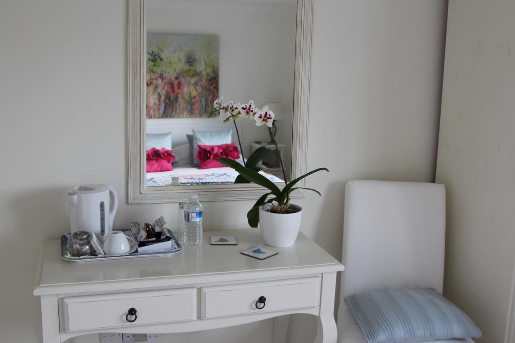 Sunny Cottage Maidenhead Room photo